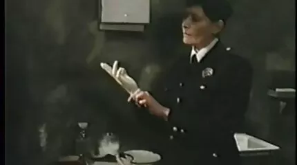 Classy hussy deze gratis sex filmpjes kijken dudes worden geneukt door grote pikken