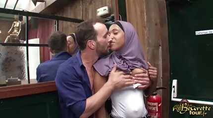 Two meisjes settled op de lul sex filmpjes van een swarthy guy