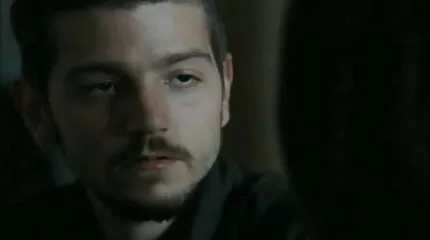 Jong meisje undressed outdoors speciaal voor de amateur sex filmpjes libertine