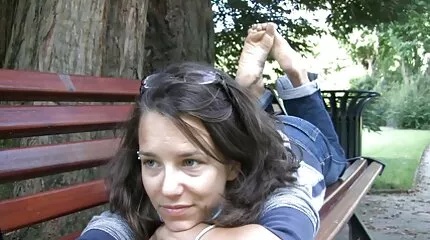 Witharige chuvicha gepompt door gratis sex filmpjes een donker getinte manmeat in haar facehole