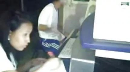 Brutale Beau krachtig gratis sex filmpjes kijken neukt meisje in kut