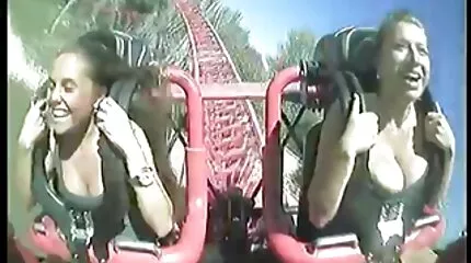 De teef ontspannen en gaf de jonge masseuse poesje trio sex filmpjes