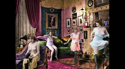 Wilde orgie met een slet ended met een zee van gratis sexfilmpjes trio sperma op haar