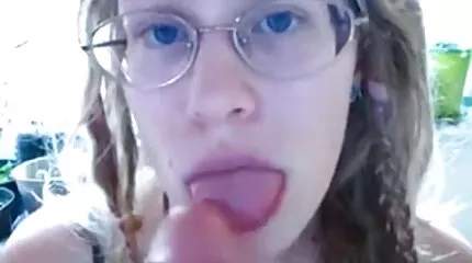 Het gepompte paard werd in sex filmpjes lesbie de ochtend in een hoed geplant