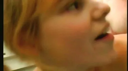 Mooie jonge vrouw likt heerlijk de gratis sexfilmpjes beffen anus van haar vriendin