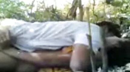 Blondine female zorgde erotische sex filmpjes ervoor dat twee pikken beter zijn dan een