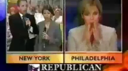 Mooi ondeugend meisje amateur sex filmpjes zonder slipje streelt haar clit op het bed