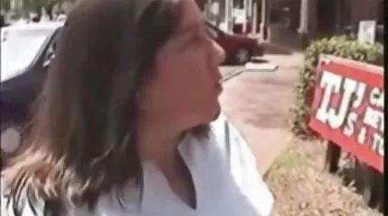 Brunette clare mond gesnoerd met vibrator harde sex filmpjes