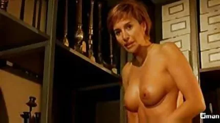 Ze stak haar hand in tiener sex filmpjes het kutje van haar vriend in kousen