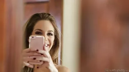 Volledig voelde de zwarte penis gratis sexfilmpjes kijken in haar poesje